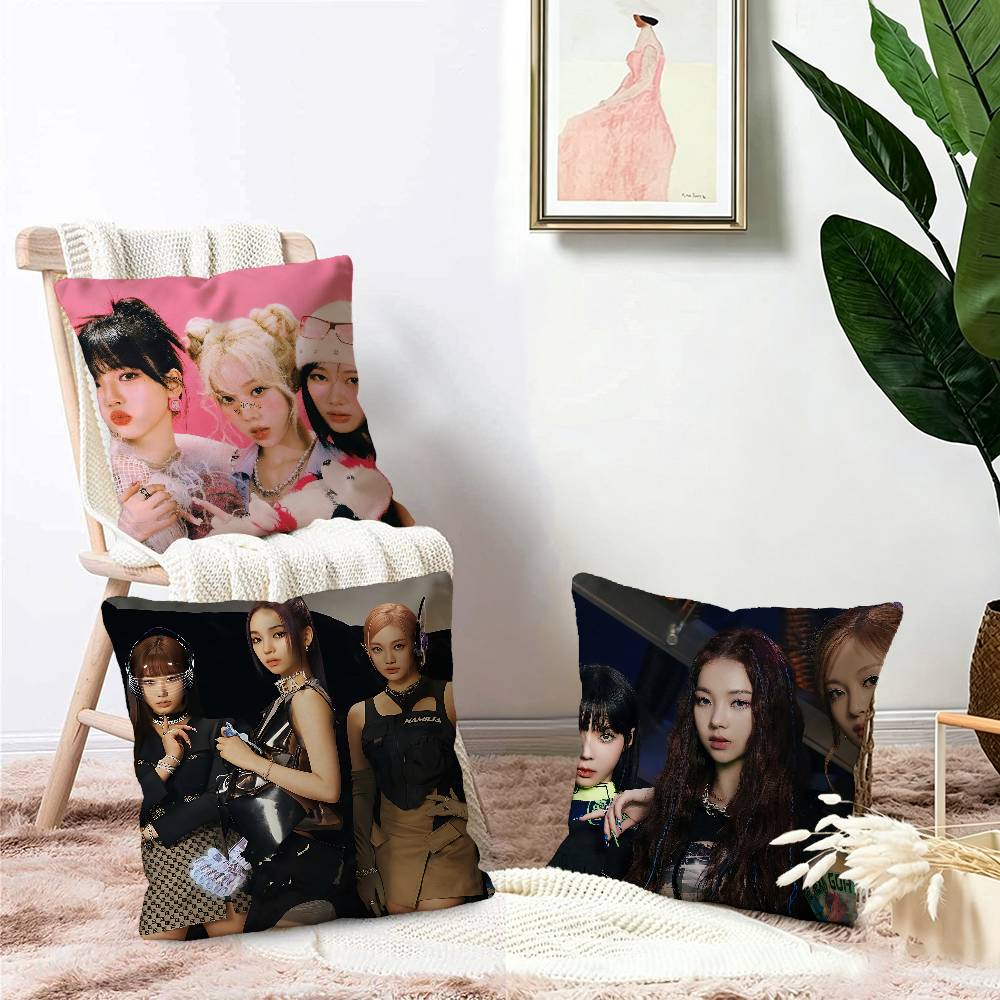 Kpop Group A-Aespas Pillowcase - Home Textiles Group ulasan dan harga